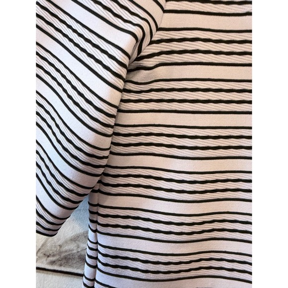 Armani Collezioni Women's Black White Stripe Knit Top Size 12 - Picture 4 of 5